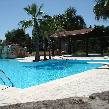 Villaggio Turistico Malibuu 3*