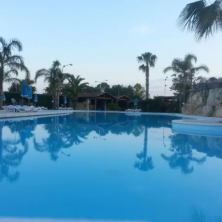 Villaggio Turistico Malibuu 假日公园 曼杜里亚